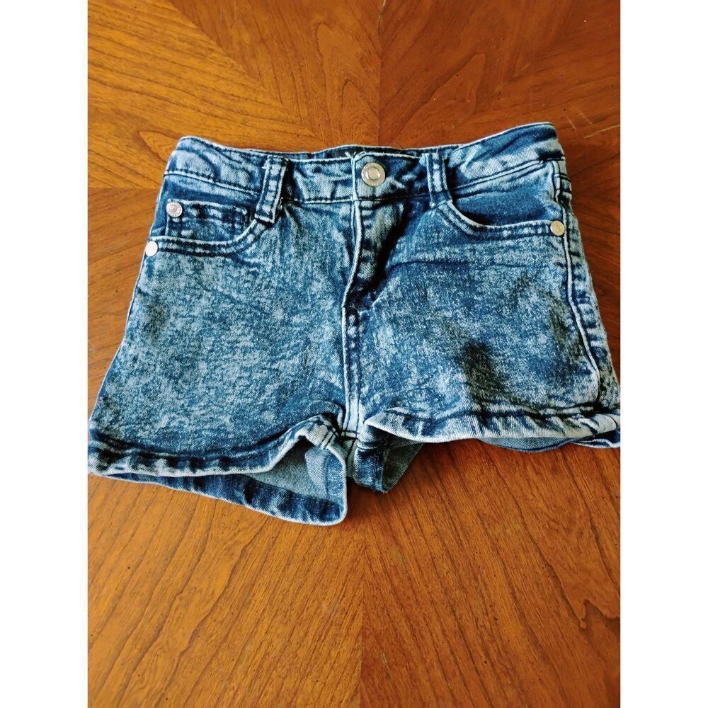 (1136) XOXO brans Girls Denim Shorts - Size: 6